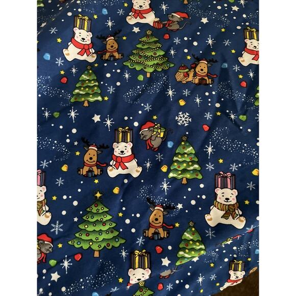 Gabby Brooke Women's Christmas Blue Scrub Top with Pockets Size 3X NWT - Picture 4 of 4